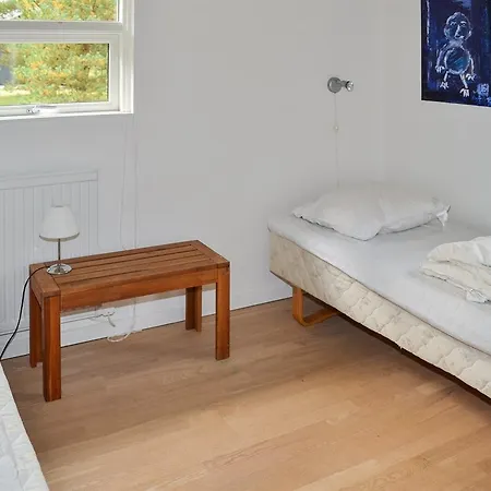 Three-bedroom Holiday In * Hals